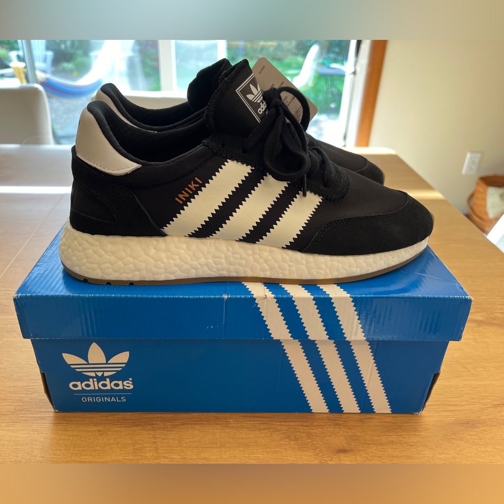 New Adidas Iniki Runner Black White Gum Men’s Size 9